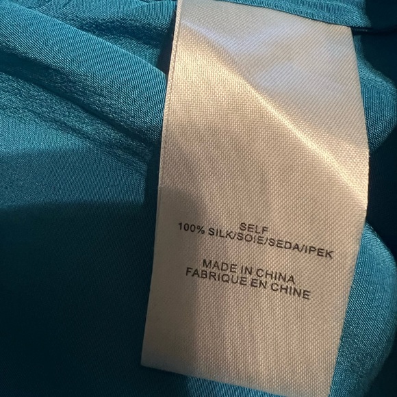 Tibi Arielle 100% silk sleeveless top. - Picture 10 of 13